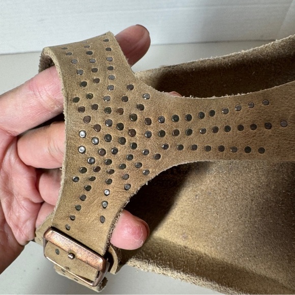 Birkenstock Gizeh Sandals Tan Suede Size 42 Studded Thong Comfort Summer Casual - Picture 11 of 16